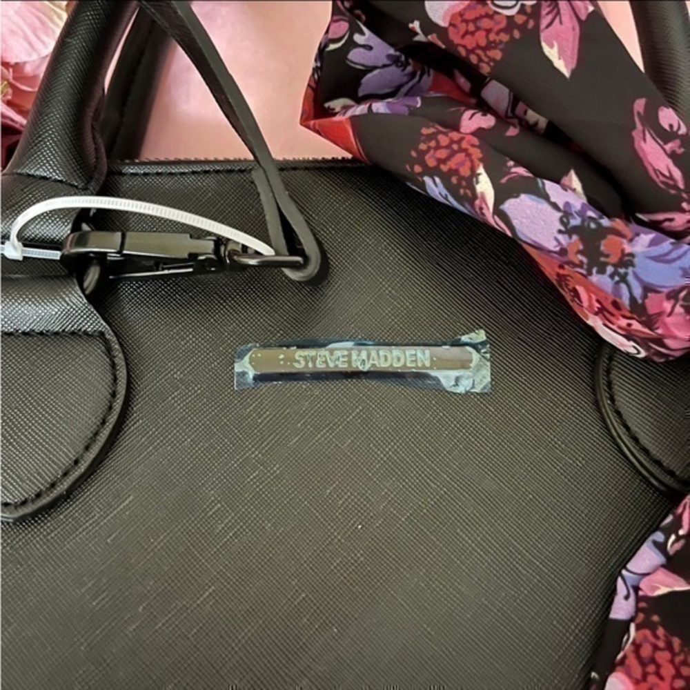 Steve Madden Steve Madden - Picture 8 of 16